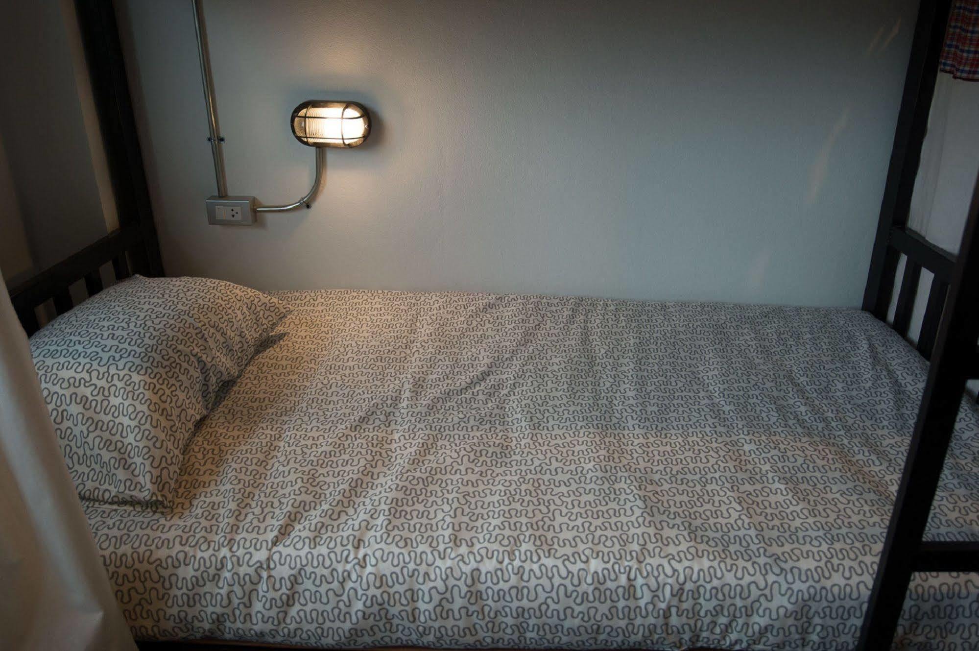 Allsum Hostel Аюттхая Екстер'єр фото