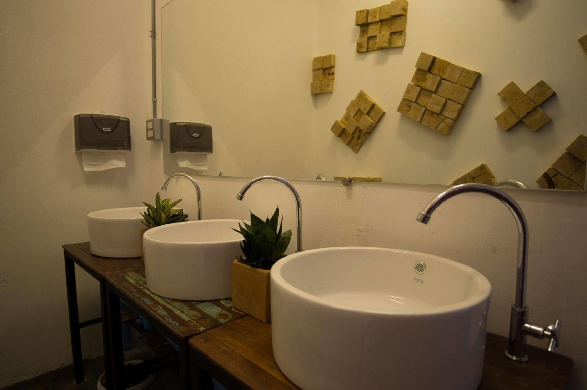 Allsum Hostel Аюттхая Екстер'єр фото